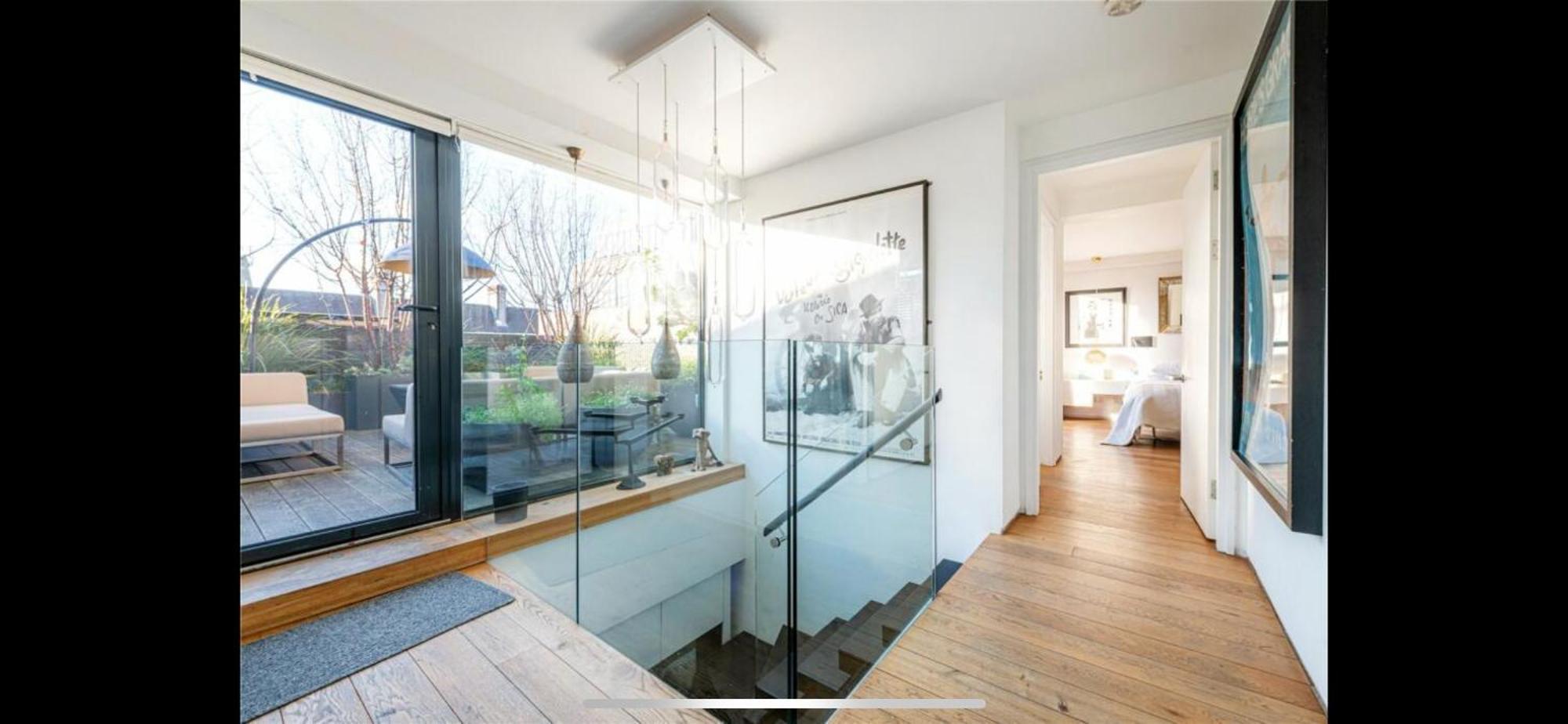 Stunning 3 Bedroom, 3 Bathroom Duplex With Terrace Лондон Екстер'єр фото